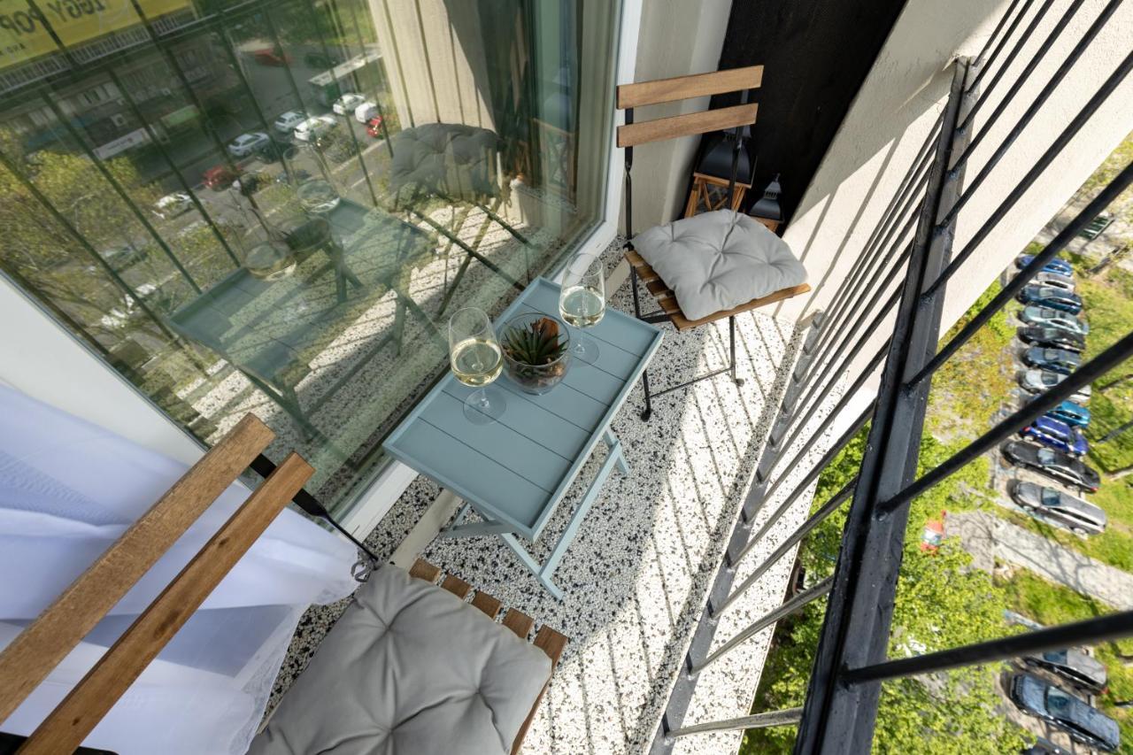 Metropole Apartments Panoramic Ateneum บูคาเรสต์ ภายนอก รูปภาพ