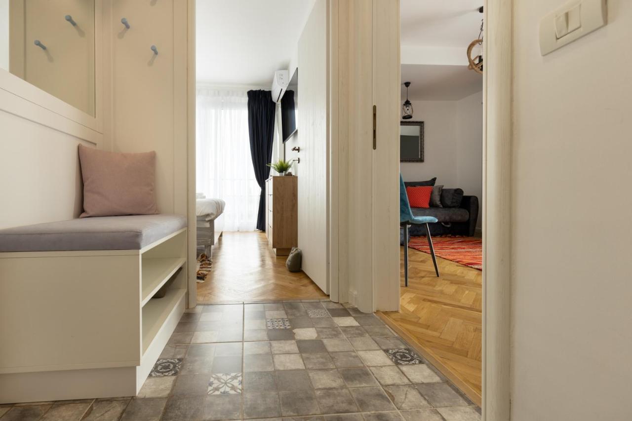 Metropole Apartments Panoramic Ateneum บูคาเรสต์ ภายนอก รูปภาพ